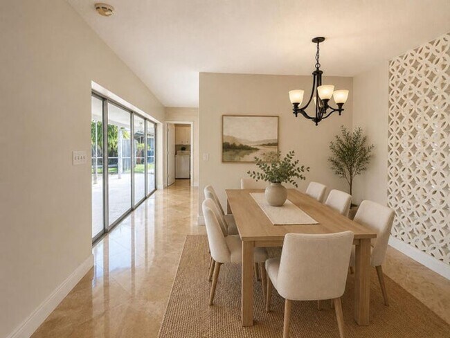 Photo - 461 SW 54th Ave