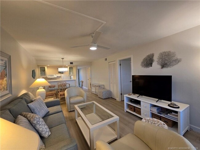 Photo - 484 NE Plantation Rd Unidad 4103