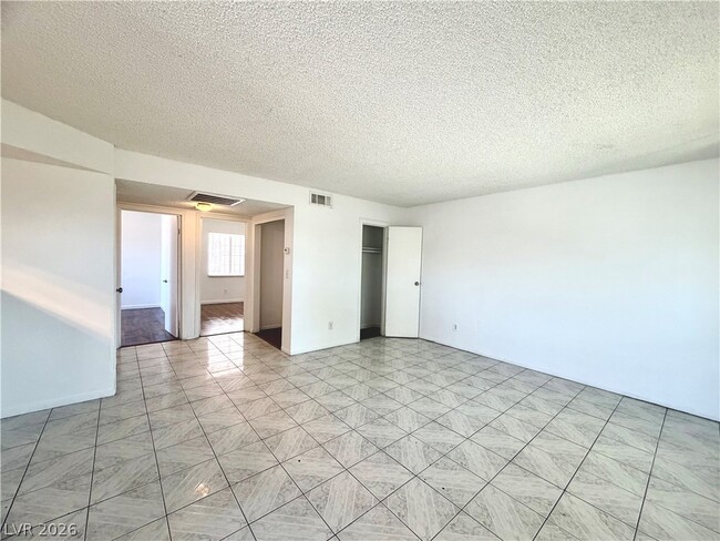 3427 E Cheyenne Ave Unit A