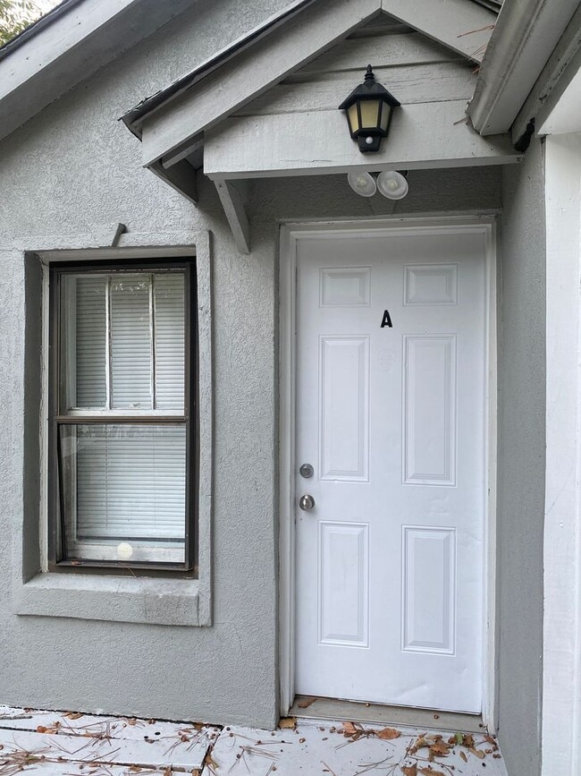Building Photo - EdgewoodRd3515(A-B) Unit A