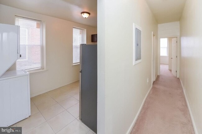 3733 N 15th St Unit 2ND