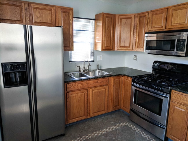 cocina gourmet - 2823 Chatham St