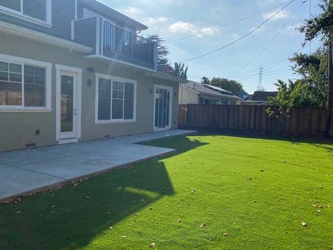 Building Photo - 99 Eldora Dr