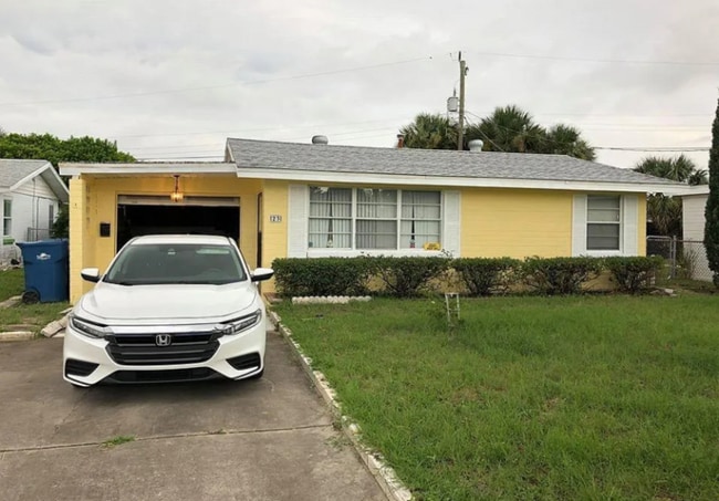 Building Photo - 23 Hibiscus Dr Rental