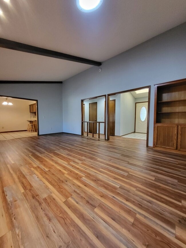 Photo - (3) Bed/(2) Bath w/ Storm Shelter! Pets Negotiable!