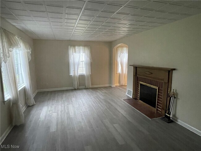 Photo - 2800 Hillside Rd