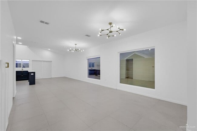 Photo - 23 N 28th St