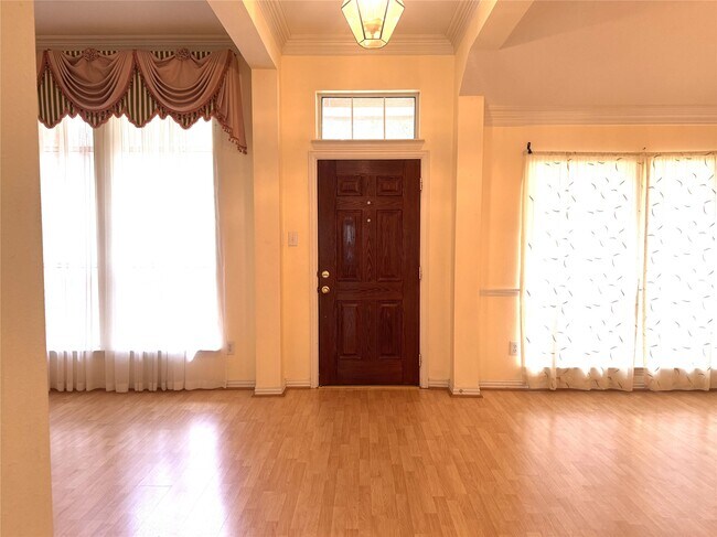 Photo - 7307 Hollow Field Ln