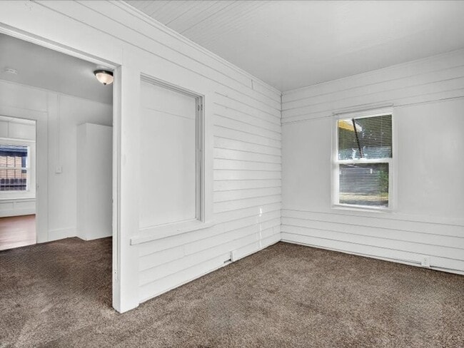 Photo - 333 E Ivy St
