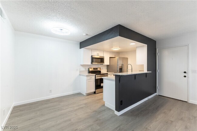 Photo - 601 Cabrillo Cir Unit 211