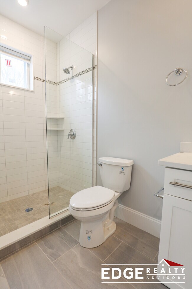 Photo - 108 Brooks St Unit 2