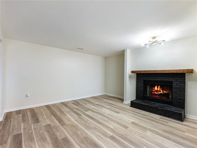 Photo - 605 Candler St Unidad C2