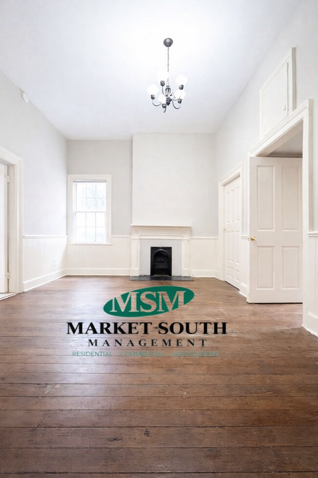 Photo - HISTORIC DOWNTOWN ONE BEDROOM!