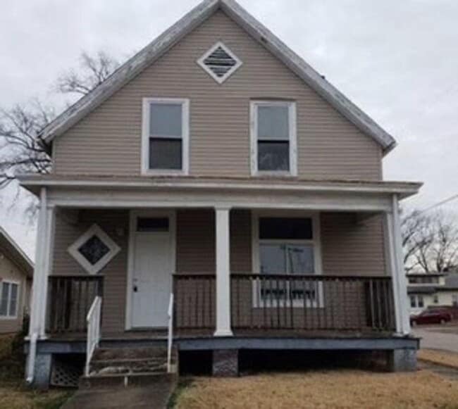 Building Photo - 1226 S Grand Ave Rental