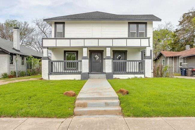 Photo - Beautifully Remodelled 1922 Home- Duplex- Upstairs Unit-  3 Bedroom, 2 Bath- 2 Miles from TCU-  7...