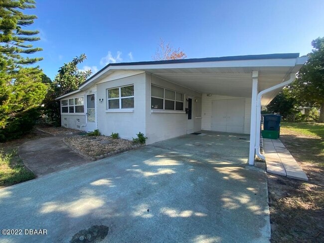 Building Photo - 114 Essex Dr Rental