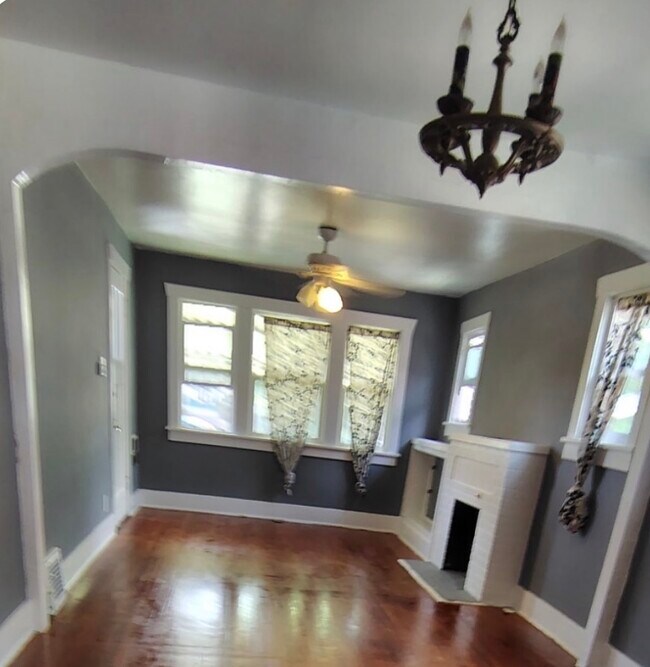 Photo - 1562 Jackson St