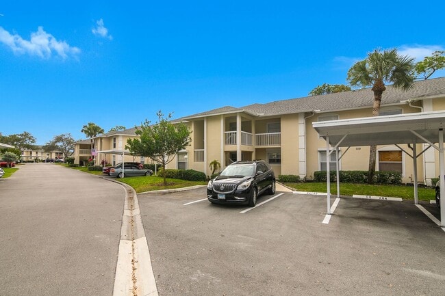 Photo - Berkshire Lakes, 2nd Floor, Corner Unit for Annual Lease