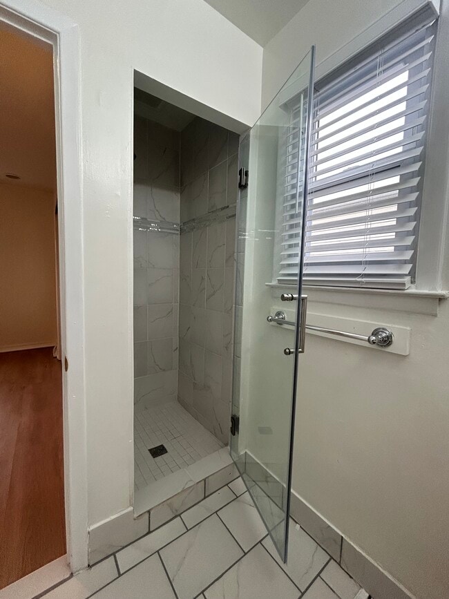 Master Bathroom - 3368 Red Lion Rd Unit Red Lion - Knights Roads