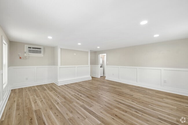 2BR, 1BA - 1,078SF - Living Room