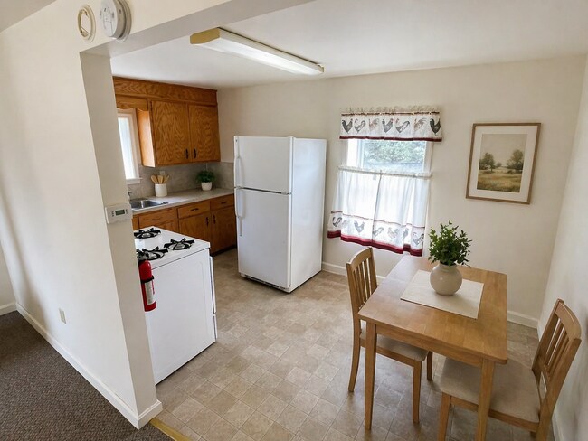 Photo - Upstairs 1 Bedroom, 1 Bathroom Apartment - Shippensburg, PA!