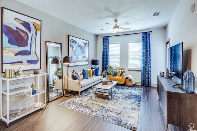 1HAB, 1BA - 791SF - Encore Metro at Millenia