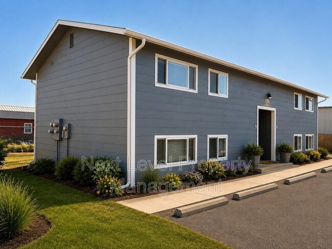 Building Photo - 171 Rosewood Dr