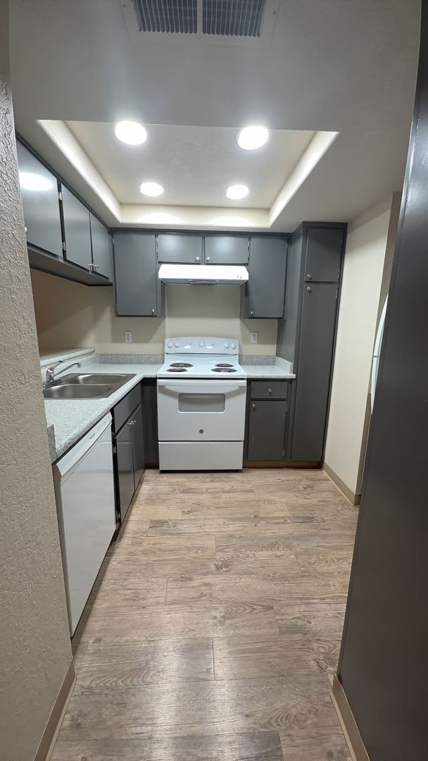 Photo - 2348 Pinedale Ave Unit 2348-2