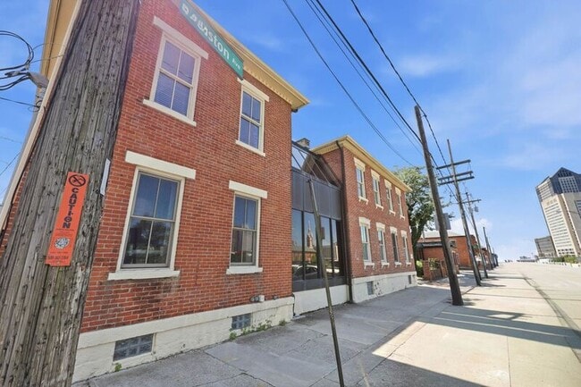 175 E Livingston Ave