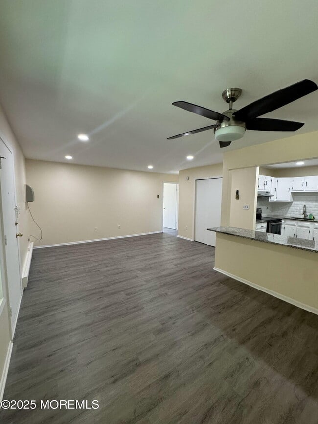 Photo - 136 Amberly Dr