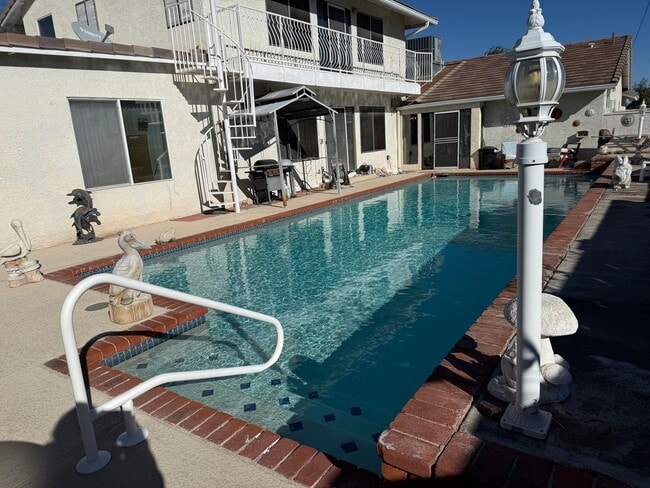 Building Photo - 1 Bedroom Casita