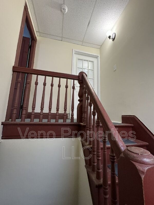 Photo - 25 William St