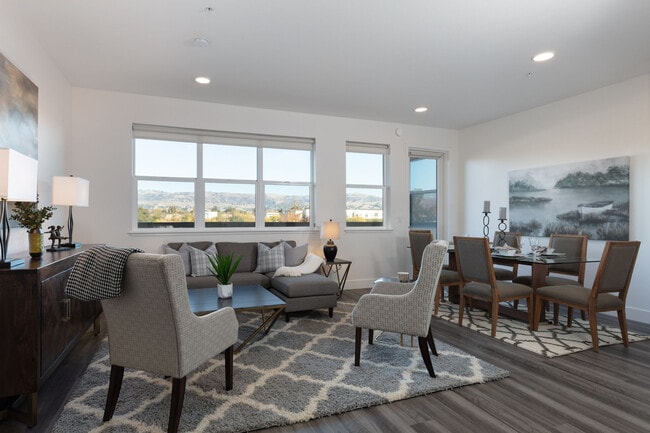 Photo - Sunsweet Apartments