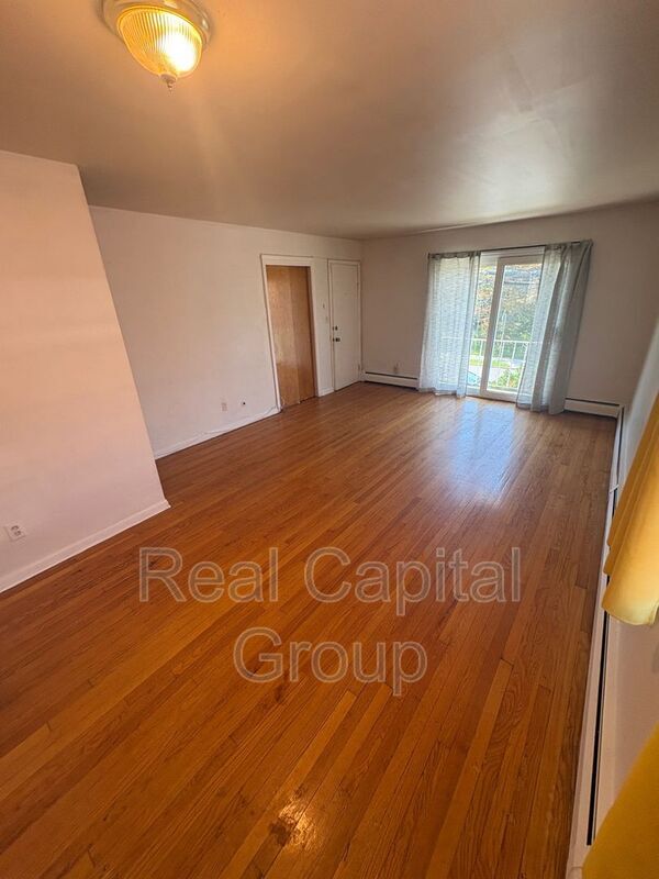 Photo - 189 S Allen St Unit Apt 2