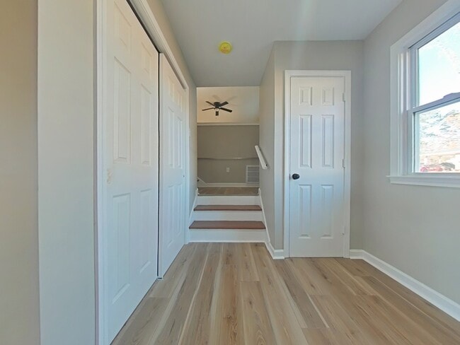 Photo - 6527 St Louis St