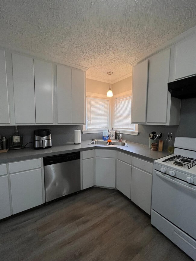 Photo - 2613 25th St