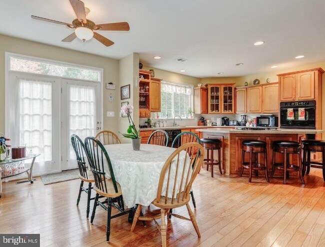 Photo - 146 Meadowview Ln