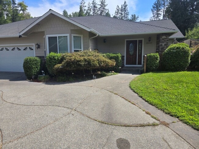 2037 SE Marlen Dr