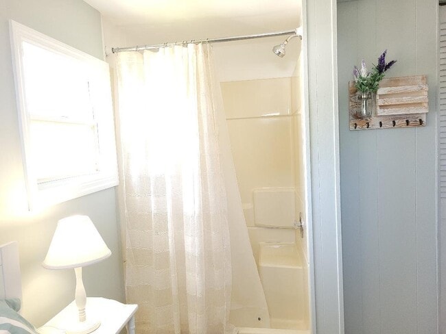 Photo - 40G Miriam St Unit Studio for rent