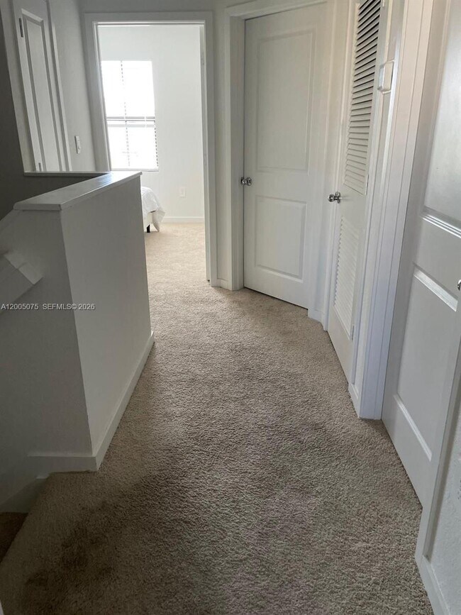 Photo - 1281 NE 3rd Ave