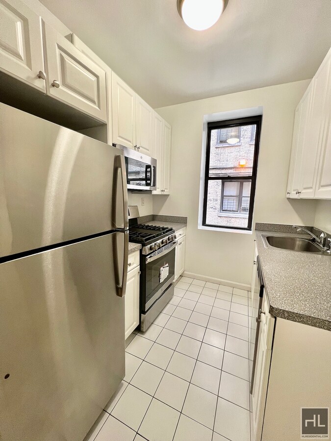 WEST 45 STREET - WEST 45 STREET Unit 3E
