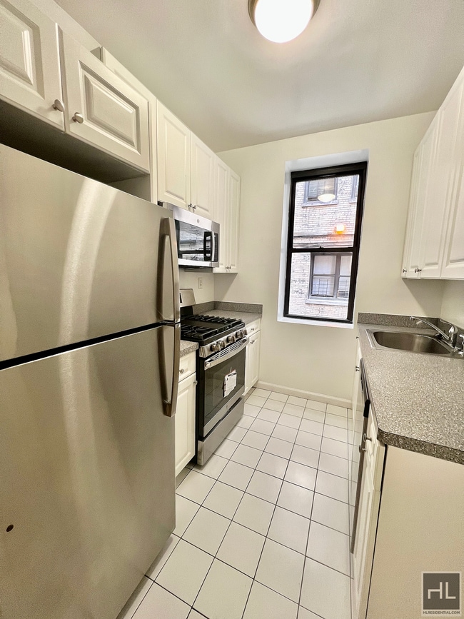 Building Photo - WEST 45 STREET Unit 4E Rental