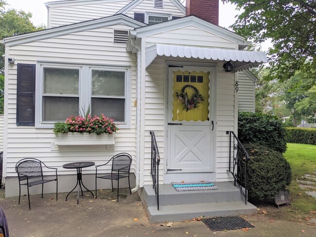 Photo - 89 Grove Beach Rd S