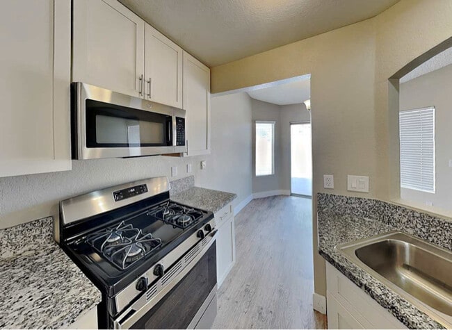 Photo - 1413 Braided Mane Cir