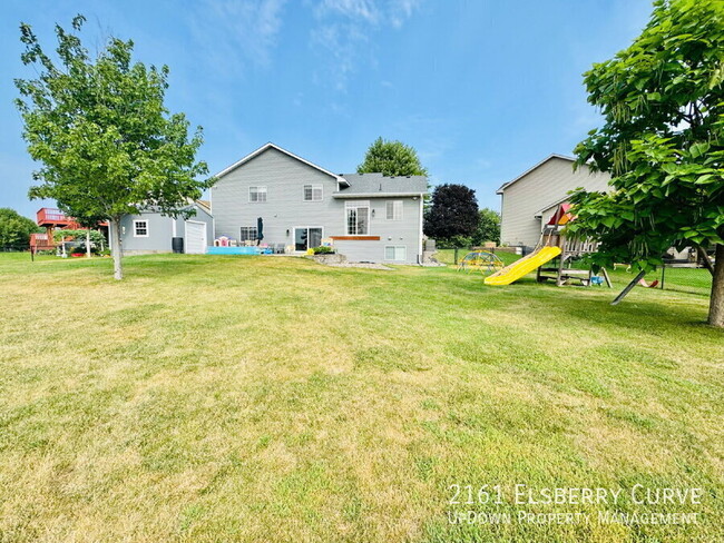 Photo - 2161 Elsberry Curv