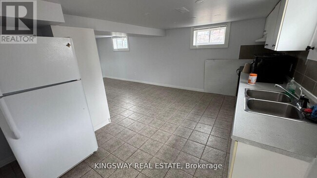 Photo - 65 Park Crescent