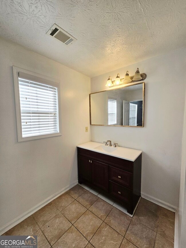 Photo - 1703 Windy Ridge Ct SE