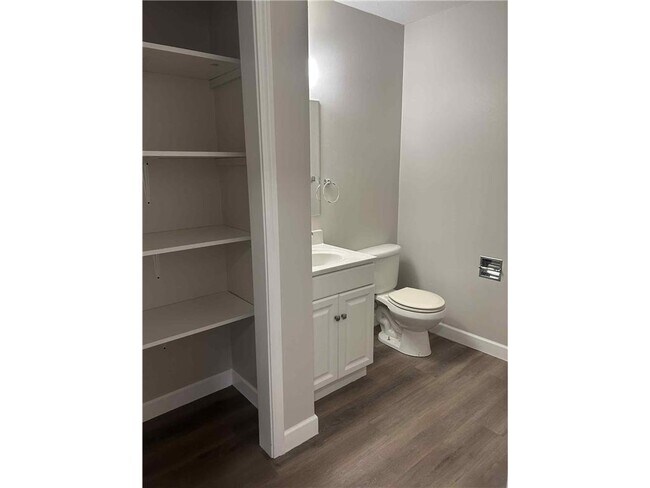 Photo - 114 Lake Ave S Unit 14