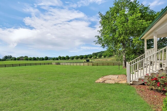 Photo - 265+ acre horse farm in Leipers Fork, TN