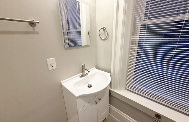 Photo - 2724 Jefferson Ave Unidad 2724-02